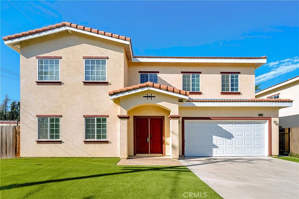 3 bed, 2045 sqft, $3,900 — Photo 1