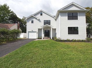 1000 Olympia Rd, North Bellmore, NY 11710