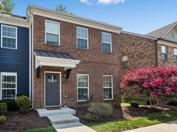 1042 Emery Bay Cir, Hendersonville, TN 37075