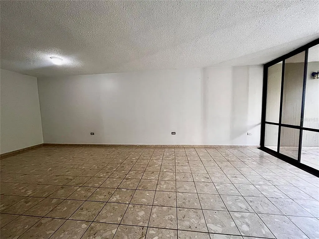 3 bed, 2.0 bath, 1664 sqft, $2,000 — Photo 4