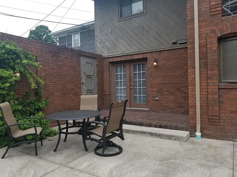 Hillside Apartments — Photo 16