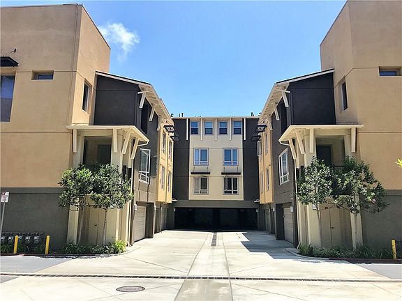 4th image of 5506 W 149th Pl Unit 2