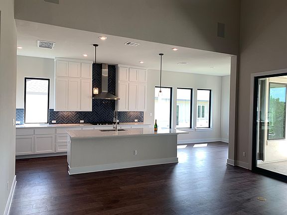 4th image of 19412 Serenity Ln