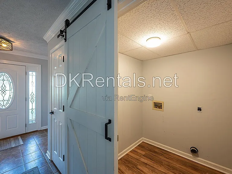 114 Eagle Glen Dr — Photo 10