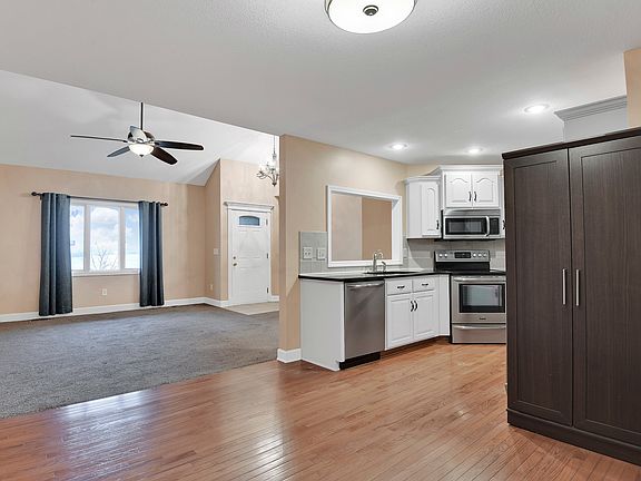 Living/dining/kitchen