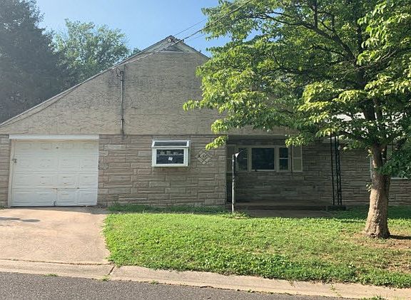 3rd image of 2801 Mansion Ave