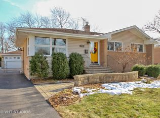 701 N Elmhurst Ave, Mount Prospect, IL 60056