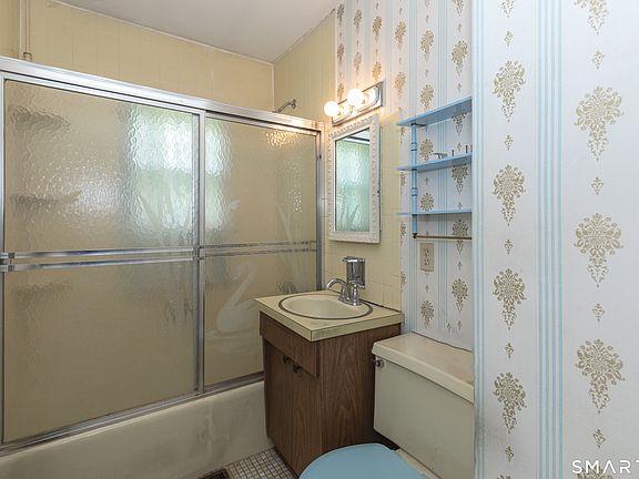 4th image of 327 Anna Avenue