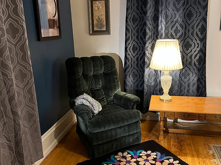 Rocker corner