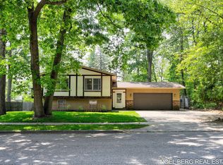 1710 Dykhouse Ave, Grand Haven, MI 49417