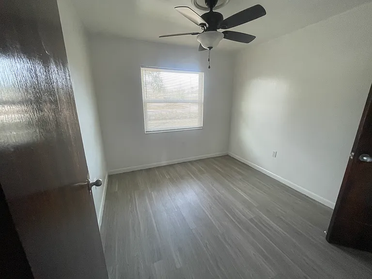 310 Plum St #7 — Photo 8