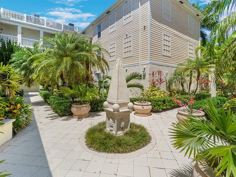 276 Murcia Dr #213 — Photo 23
