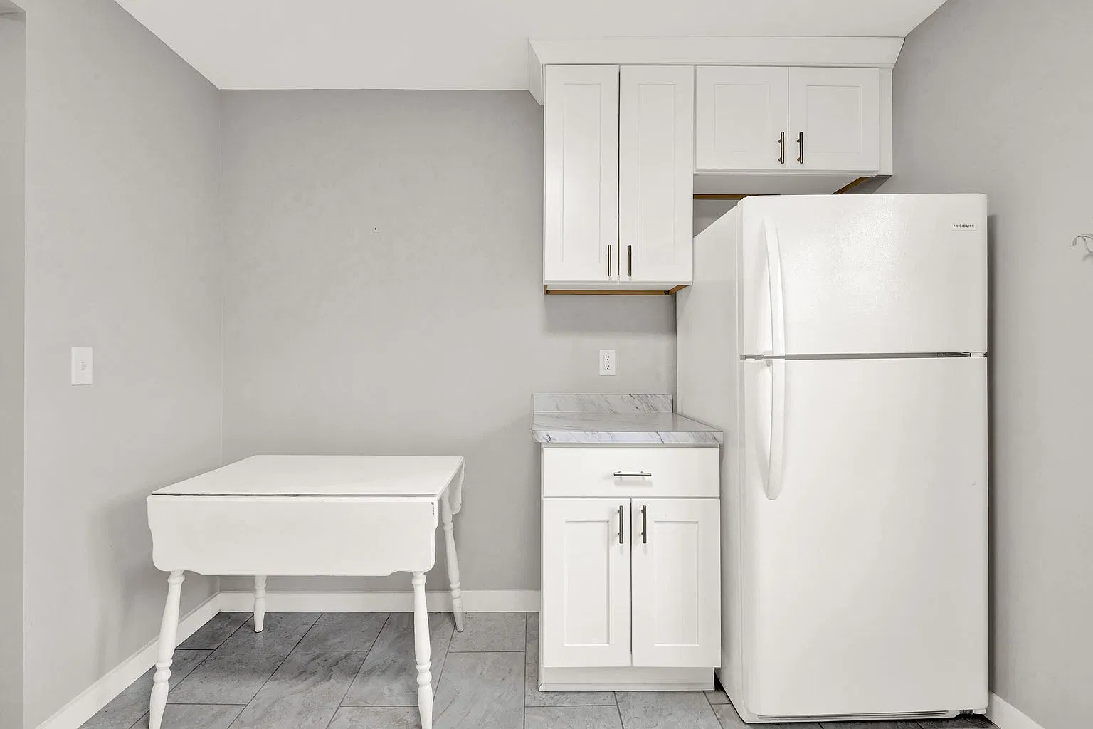 1 bed, 700 sqft, $1,200 — Photo 4