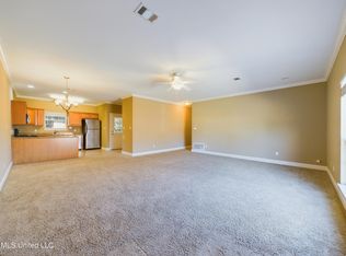 216 Armand Oaks, Ocean Springs, MS 39564