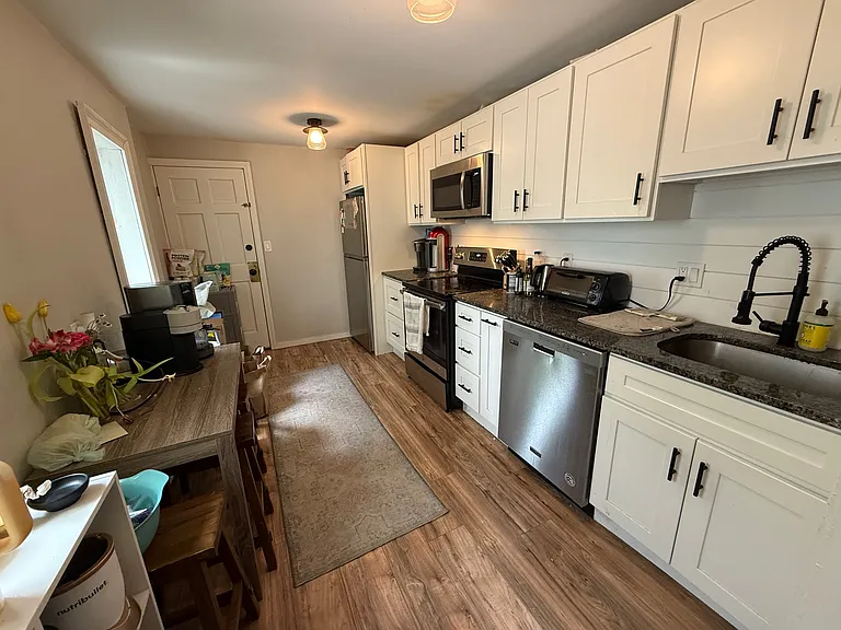 281 Bowen St #2 — Photo 7