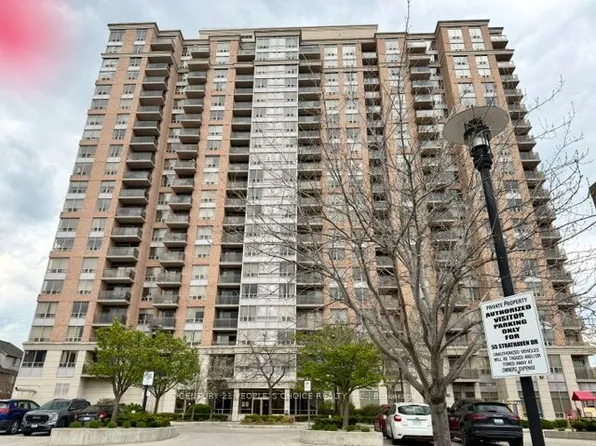 55 Strathaven Dr #203, Mississauga, ON L5R 4G9
