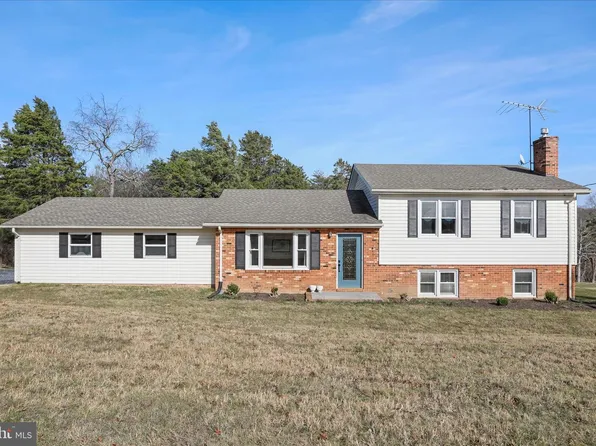1832 Ridgeway Rd, Front Royal, VA 22630