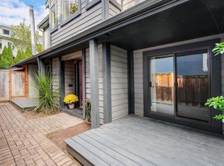 111 Michigan St, Victoria, BC V8V1R2