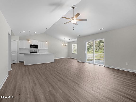 5th image of 165 Vista Cay Drive