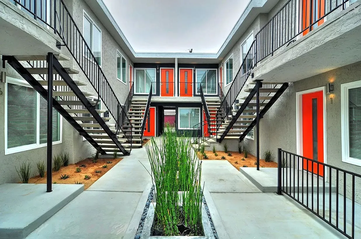 1 bed, 600 sqft, $2,100 — Photo 3