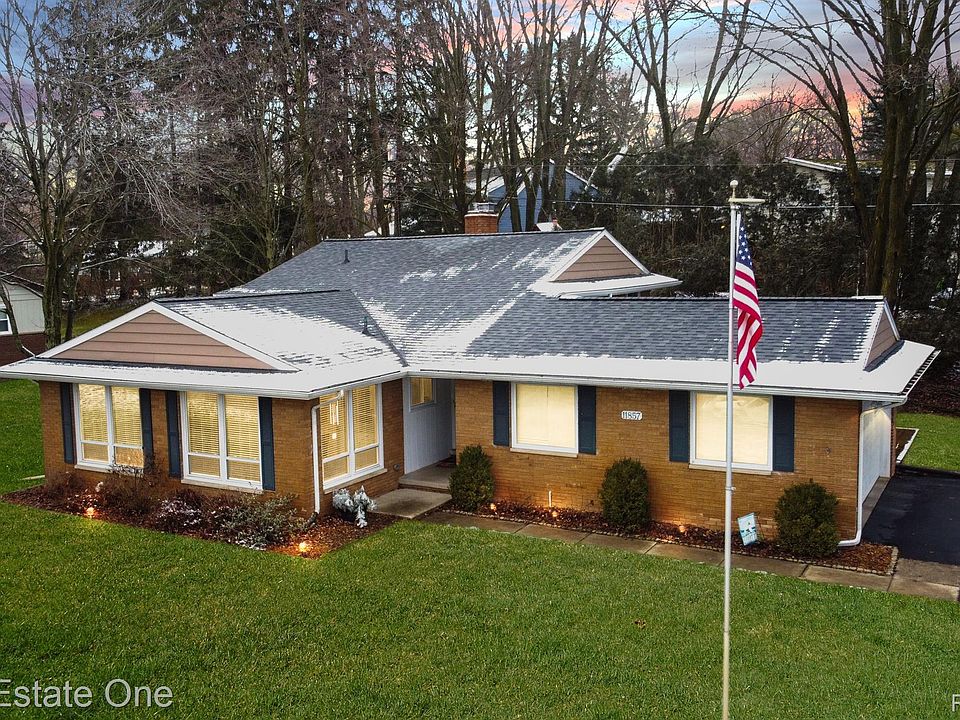 1st image of 11857 Knob Hill Dr