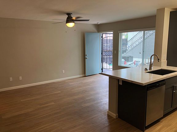 4th image of 4161 Iowa St APT 19
