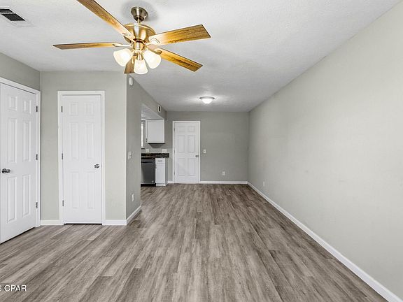 3rd image of 116 Cheri Ln