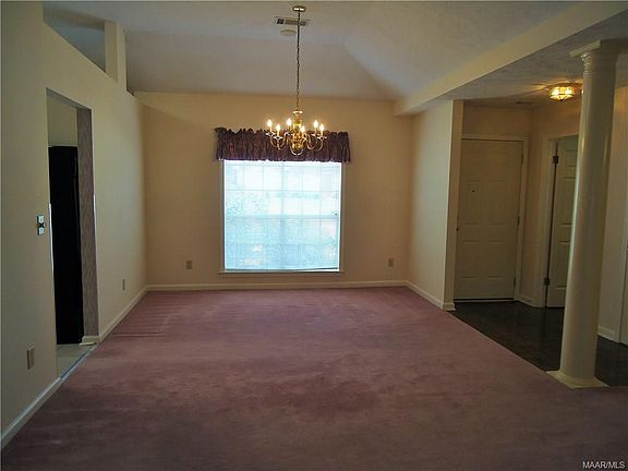 4th image of 3812 Berkshire Dr