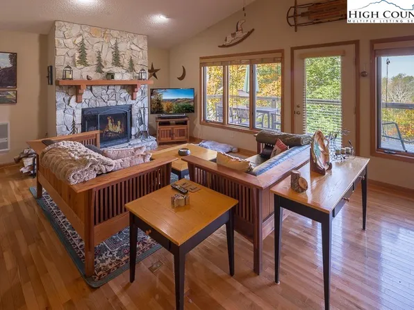 1078 Charter Hills Road, Beech Mountain, NC 28604