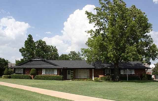 1st image of 7615 NW Stonegate Dr