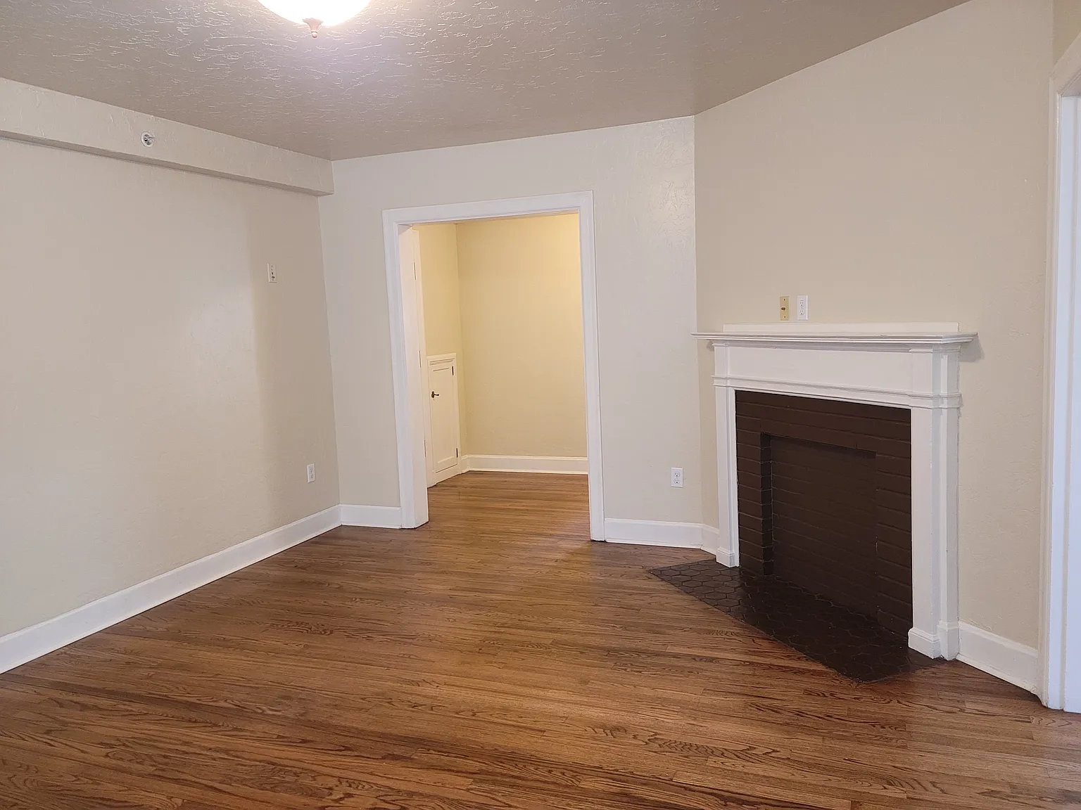 2 bed, 875 sqft, $1,650 — Photo 4