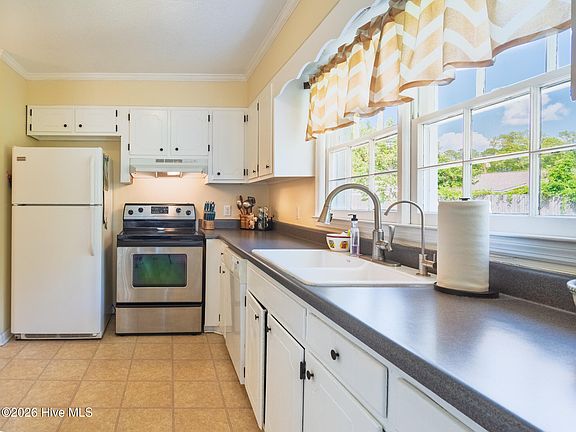 3rd image of 4646 Bramton Road