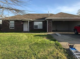 707 Applegate Ln, Lincoln, AR 72744