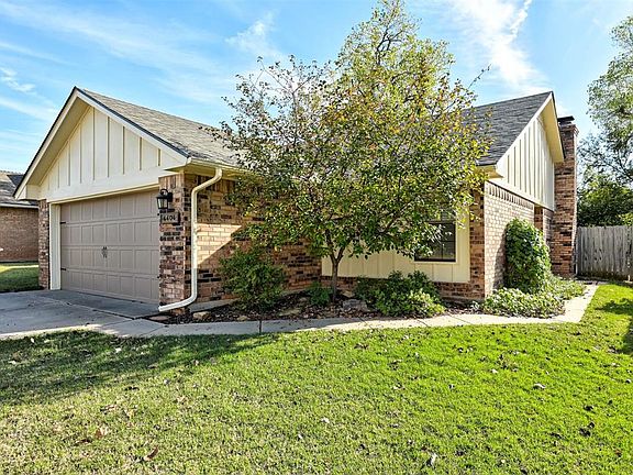 3rd image of 4404 Baxter Dr