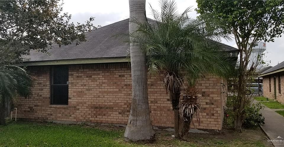 2nd image of 907 Stonehaven Blvd