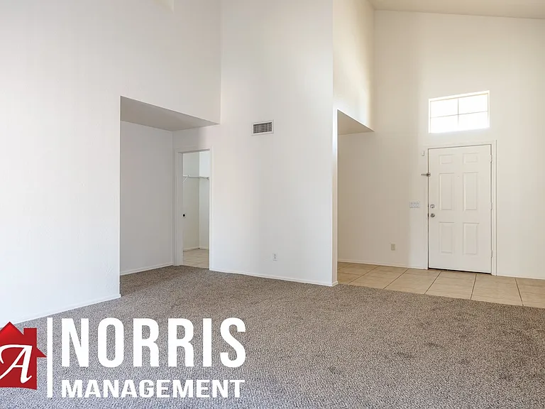 1632 E Cardinal Dr — Photo 4
