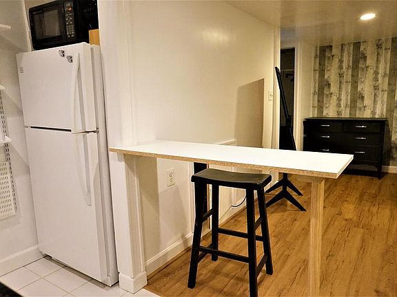 5th image of 503 E Alexandria Ave Unit B