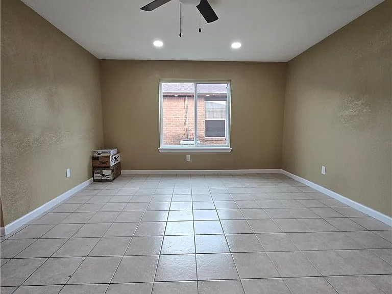 3609 La Paz Dr — Photo 3