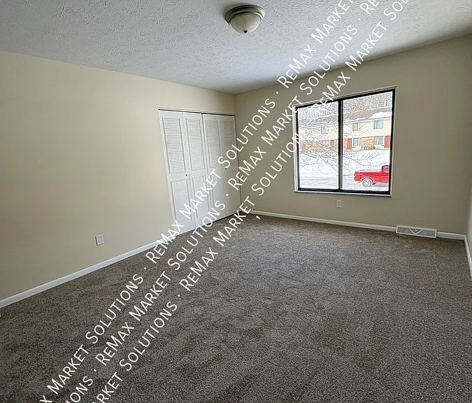 2398 Echo Valley Dr — Photo 6
