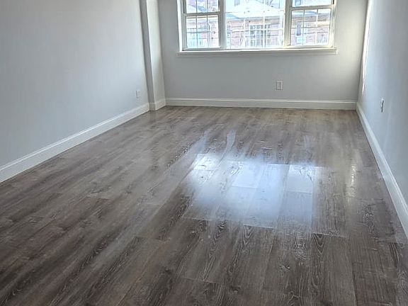 4th image of 3604 Willett Ave Floor 2
