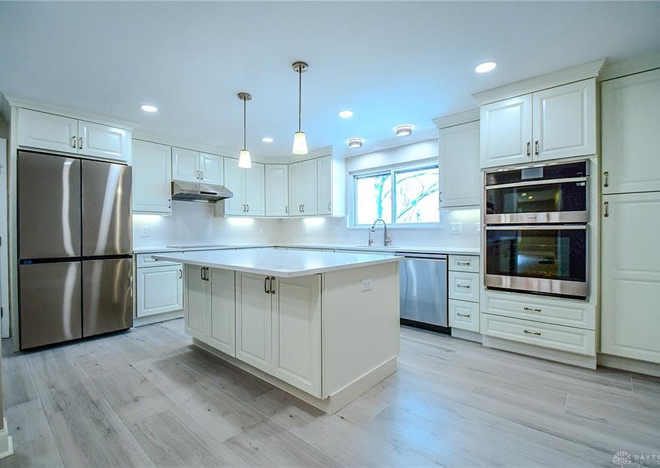 1st image of 121 E Schantz Ave Suite 3
