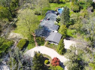 5 Bobs Ln, Setauket, NY 11733