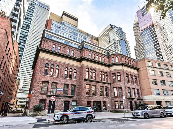 11 Saint Joseph St #713, Toronto, ON M4Y 3G4