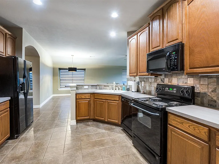 4629 Brighton Dr — Photo 5