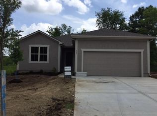 503 Hickory Ridge Dr, Grain Valley, MO 64029