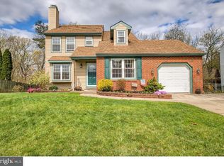 60 Hemlock Dr, Blackwood, NJ 08012
