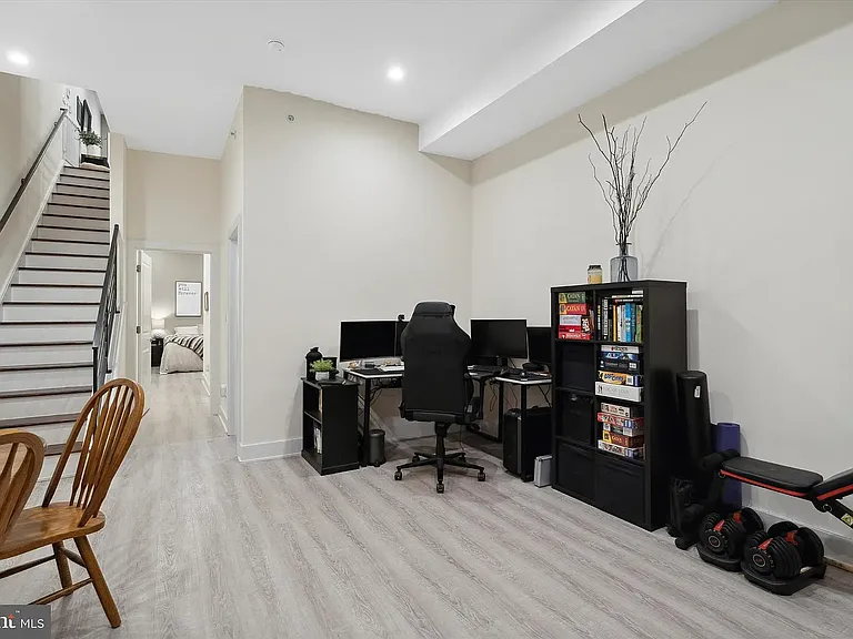 1218 N Orkney St #1 — Photo 4