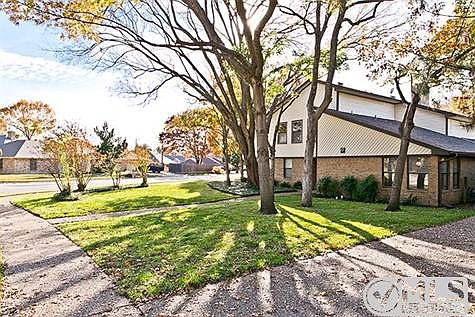 3rd image of 1101 Cross Bend Dr