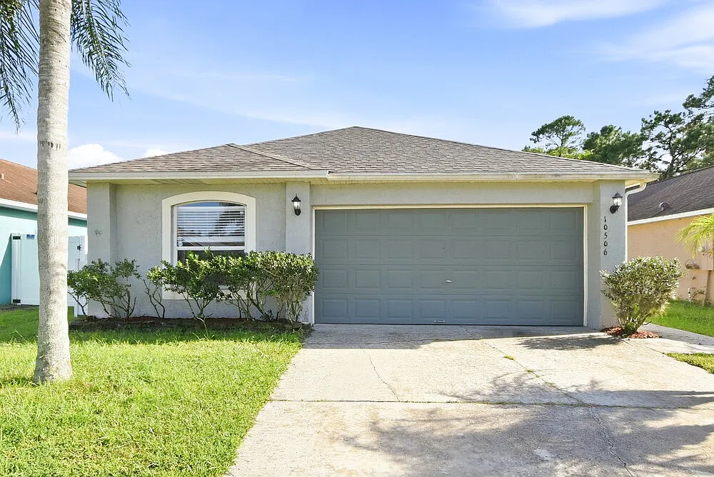 3 bed, 2.0 bath, 1292 sqft, $2,175 — Photo 1