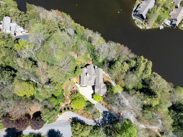 110 Lake Court, Highlands, NC 28741